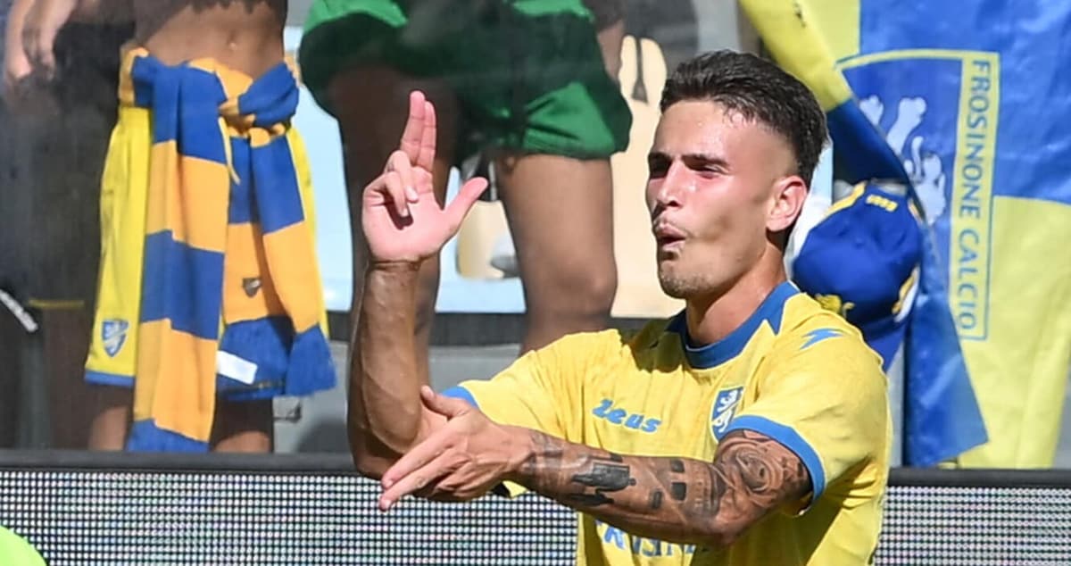 Pronostico Genoa-Frosinone, match da Goal a Marassi? Raimondo sulle tracce di Malen
