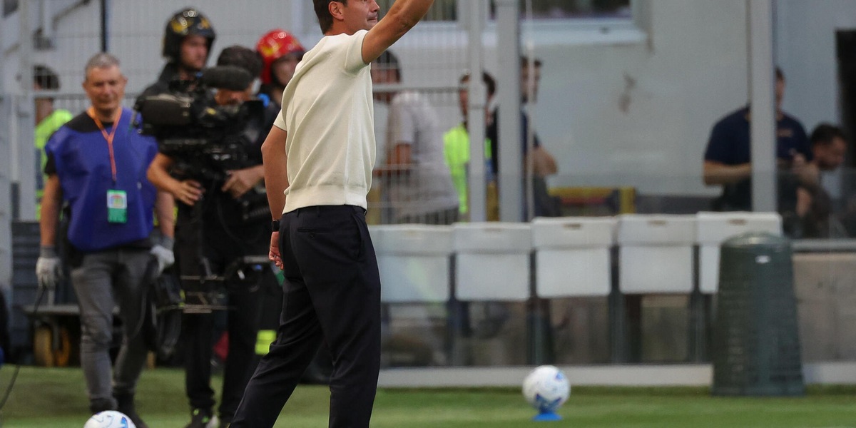Inter: Chivu 'amareggiati dopo Madrid, persa un'opportunità'