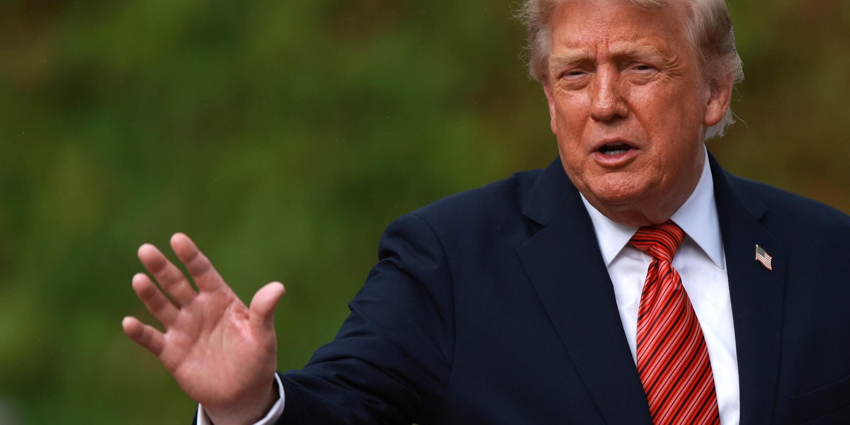 Trump, 'Zelensky smetta di colpire le raffinerie russe'