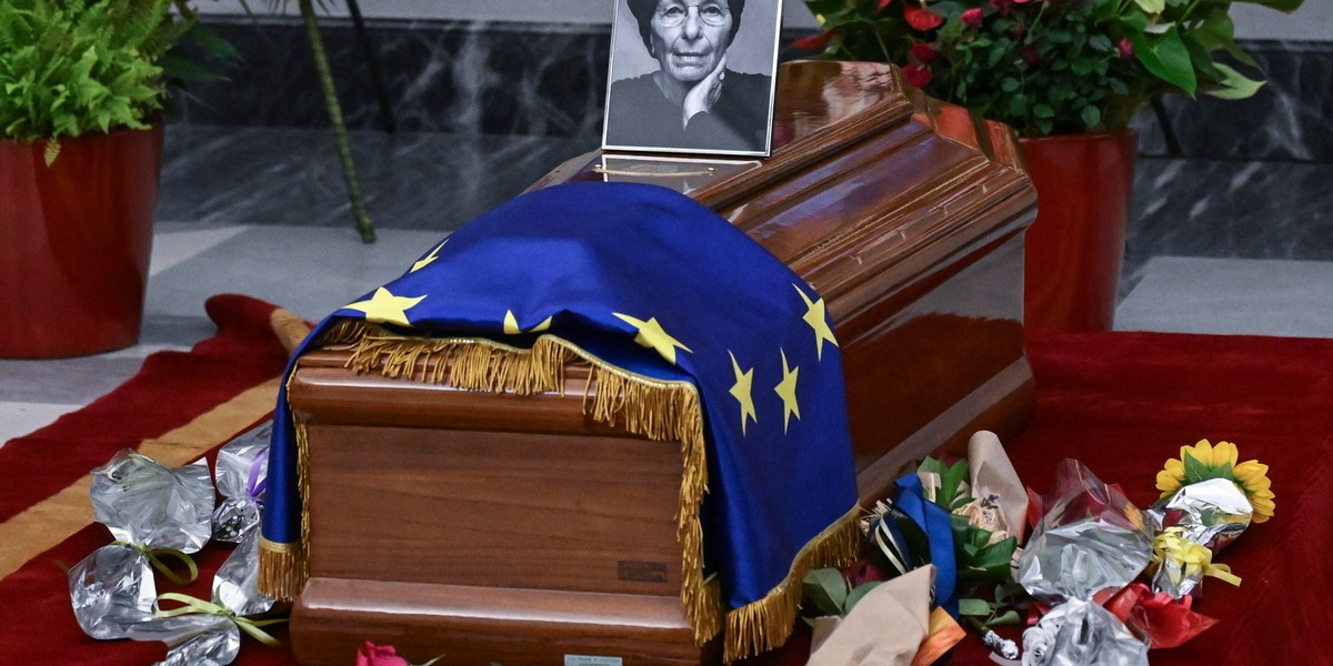 Centinaia di cittadini rendono omaggio ad Emma Bonino in Campidoglio