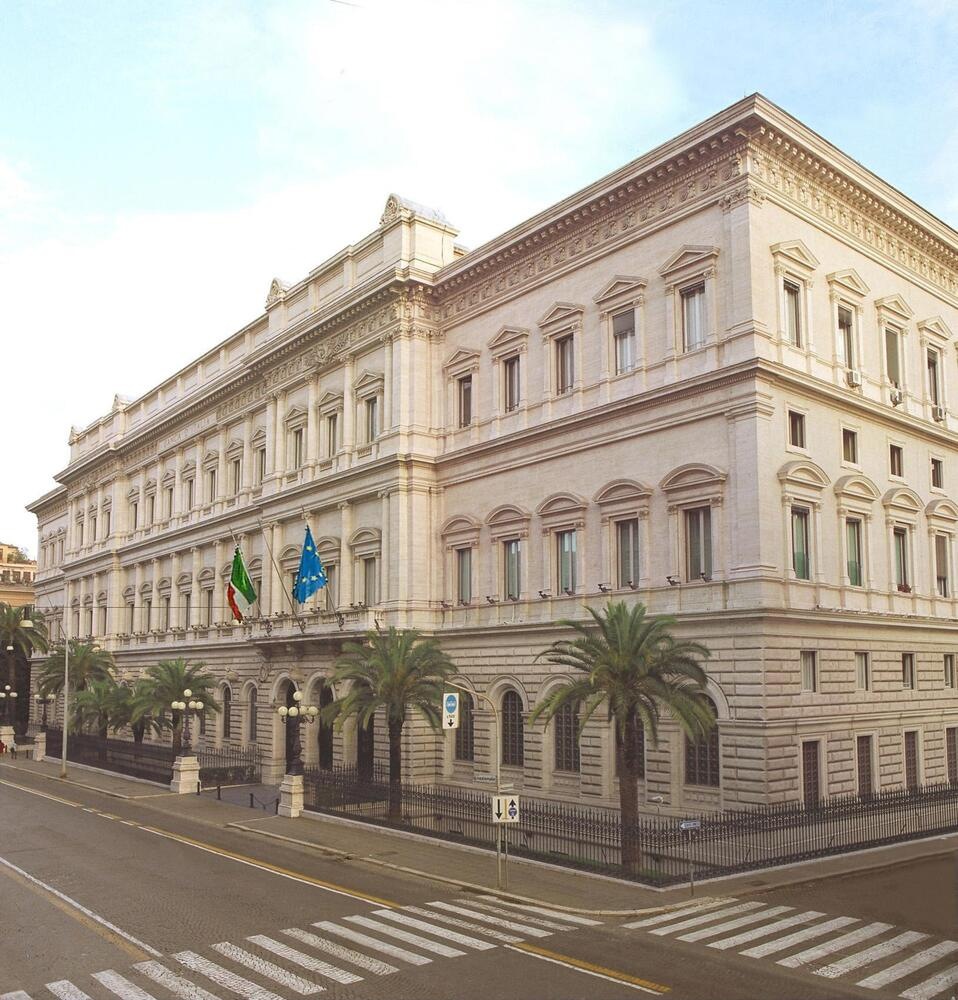 Bankitalia, a luglio debito in calo a 3.205,8 miliardi