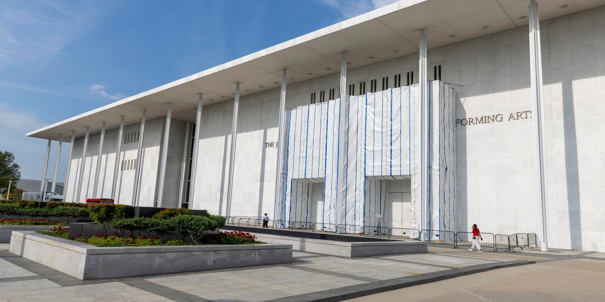 Il board del Kennedy Center ne decreta la chiusura immediata