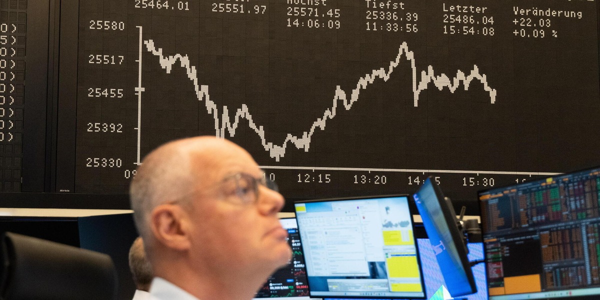 Borsa: l'Europa sale in attesa della Fed, Francoforte +0,4%