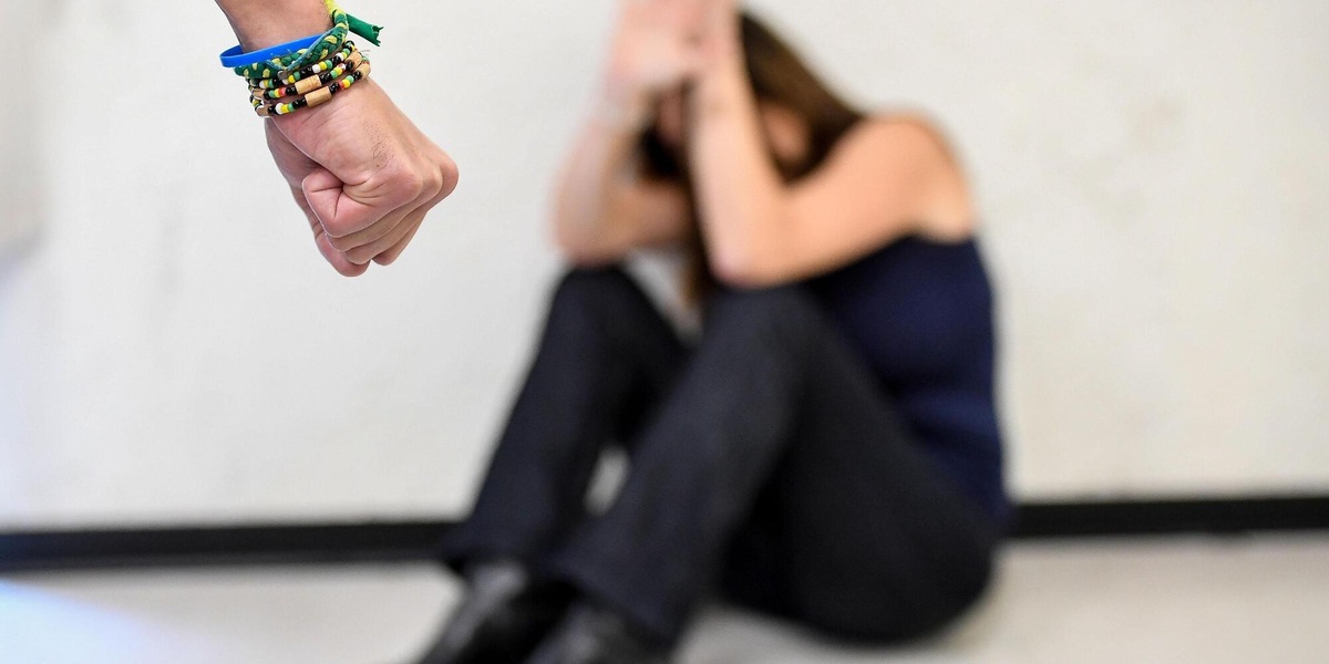 Istat, violenza sessuale prima dei 16 anni per il 7,8% delle donne
