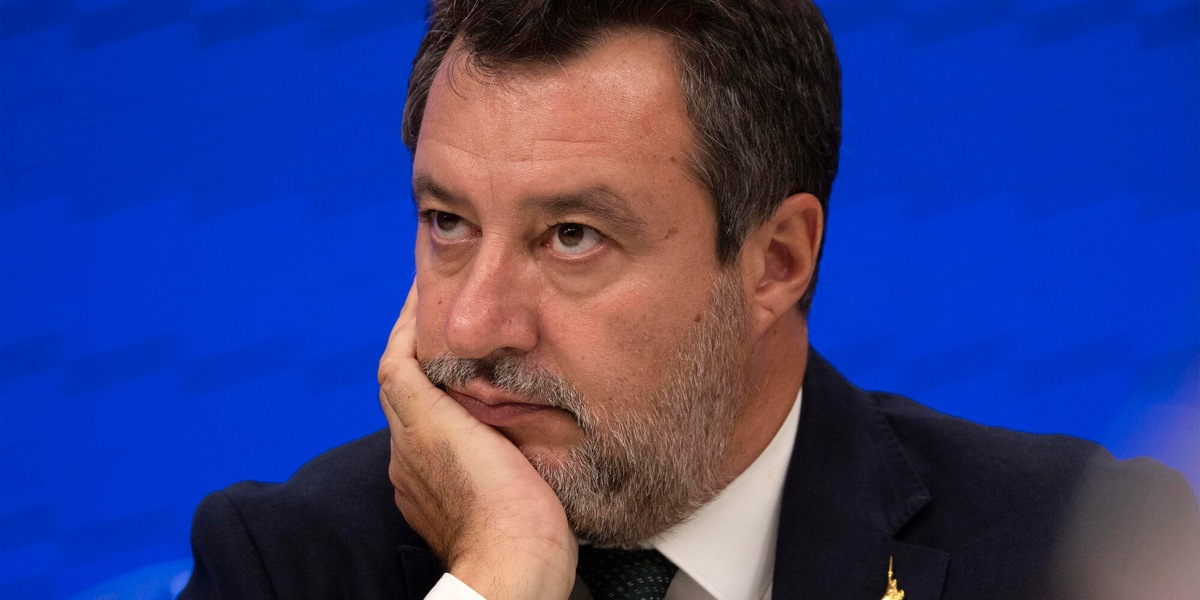Salvini 'non ho visto il Milan mi hanno detto una schifezza, cade la poesia'