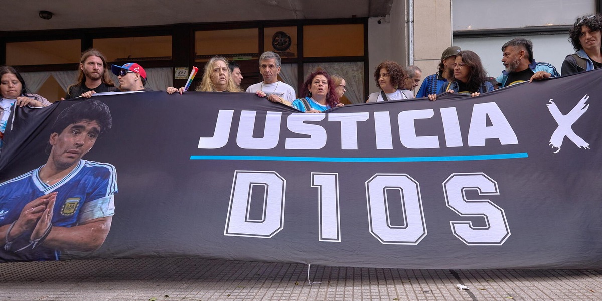 Maradona, cardiologo al processo: 'Morte improvvisa e cuore normale'