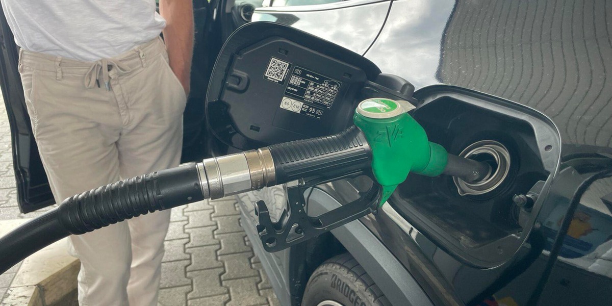 Non si fermano i rialzi per i carburanti, gasolio self in autostrada a 2,375 euro