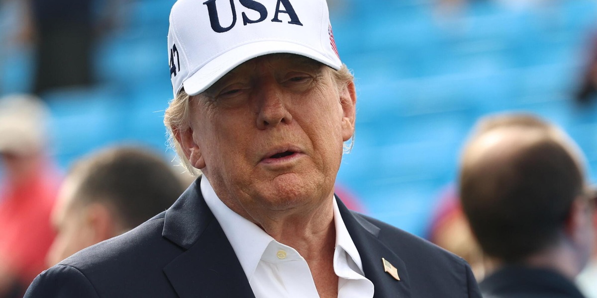 Trump, Mosca ha perso controllo della sua industria del gasolio, guerra deve finire