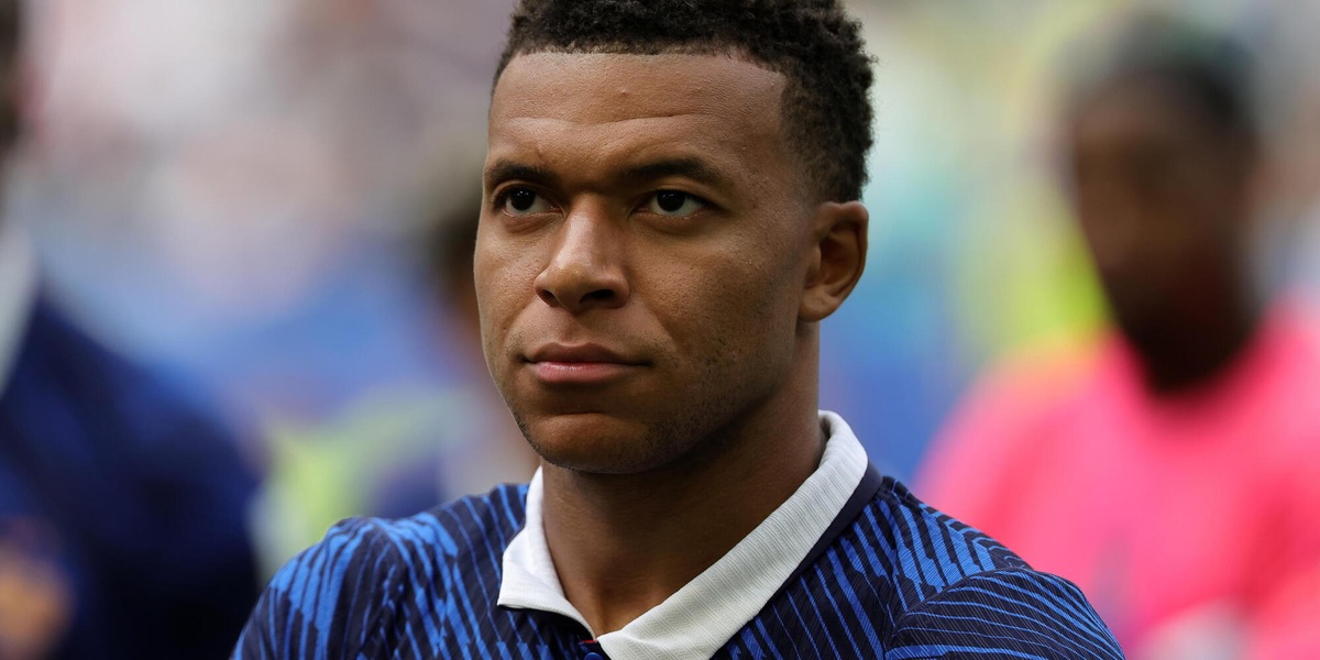 Calcio: Mbappé, 'Zidane provò a portarmi al Real a 13 anni, ora è il mio ct'