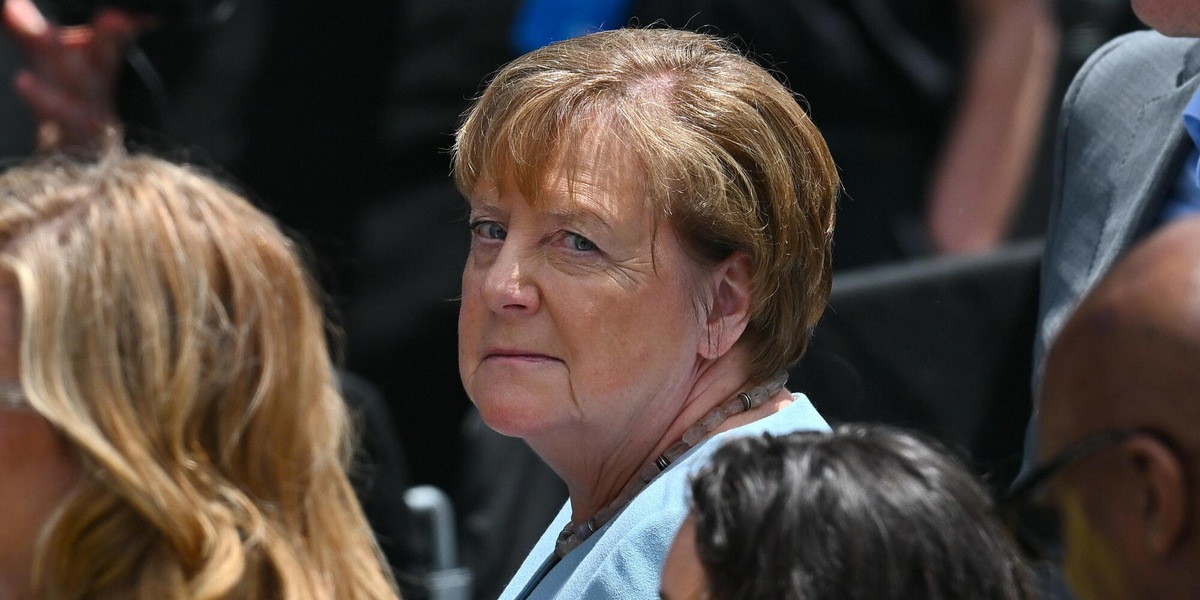 Merkel, la Cdu continui a costruire ponti nel segno di Adenauer