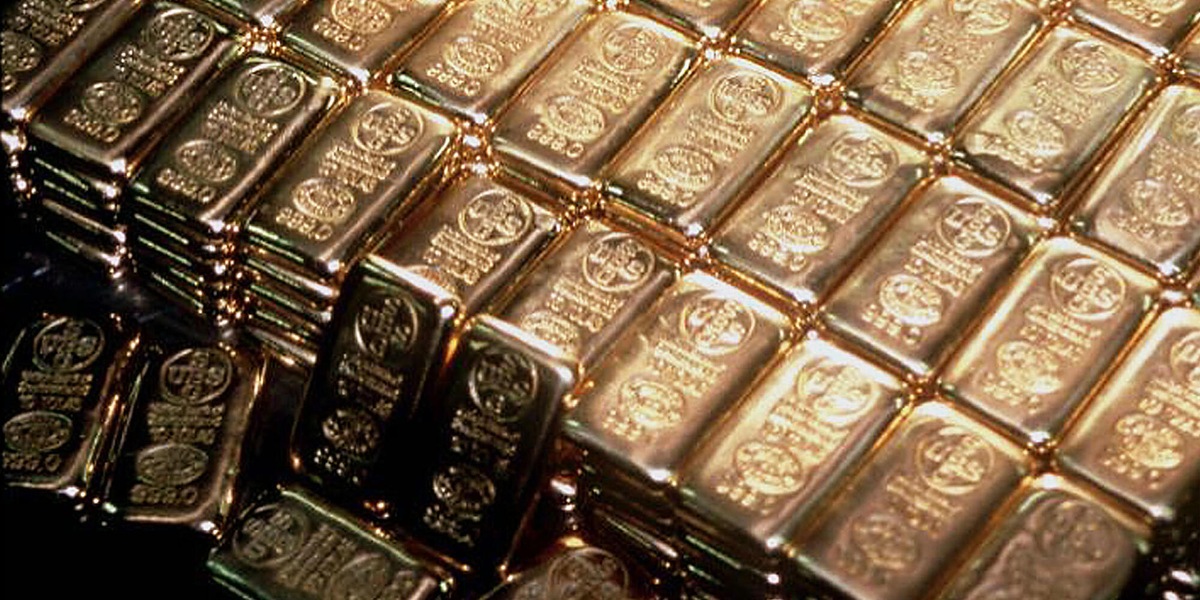 Prezzo dell'oro in calo, Spot quotato 4.323,58 dollari l'oncia