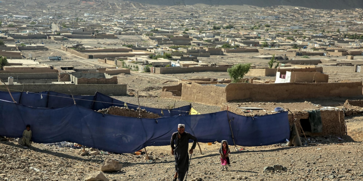 'Raid aereo contro Kandahar, incendio in città sede leader talebani'