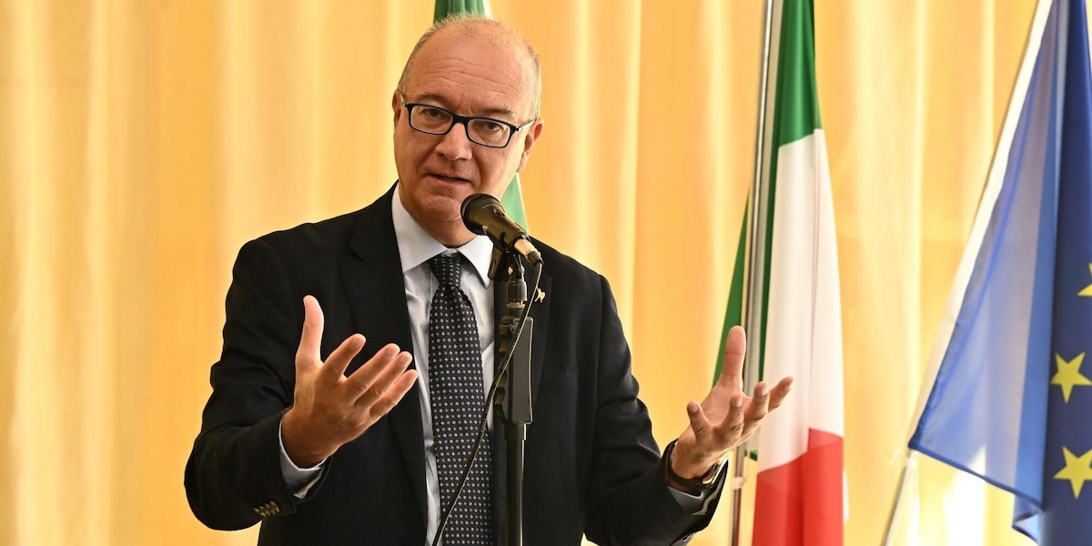 Valditara, 34mila le classi in cui stranieri superano il 30%