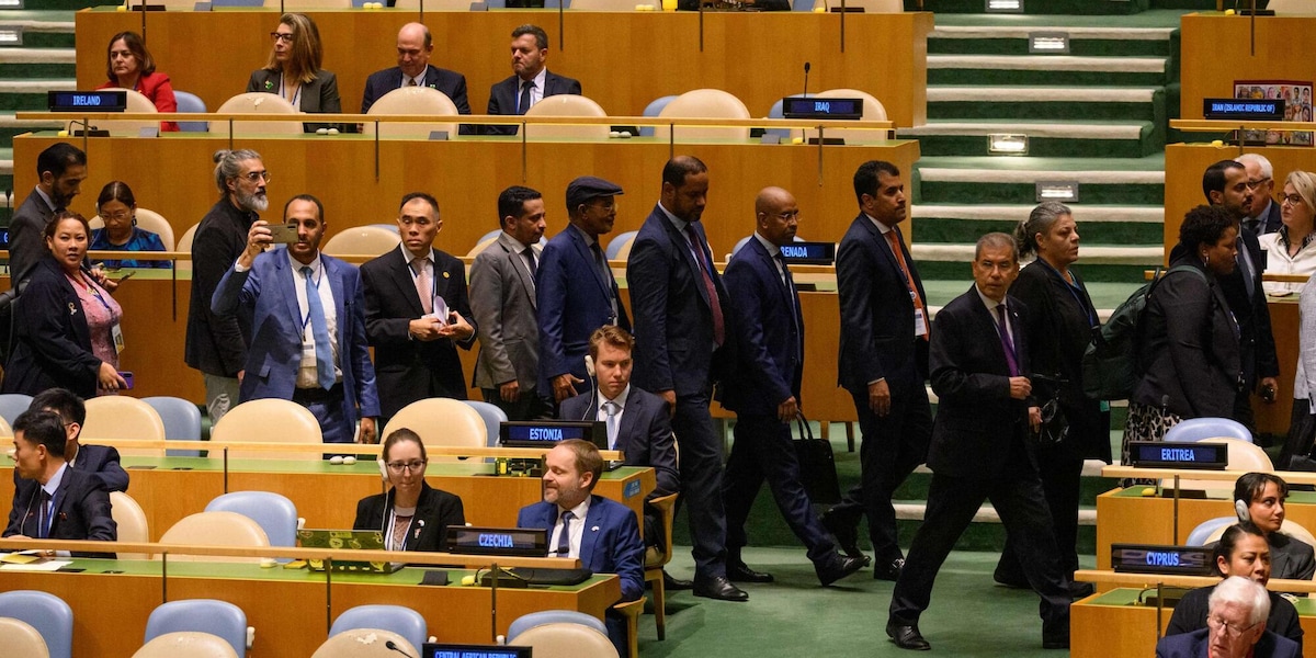 Decine di delegati lasciano l'aula dell'Onu. Netanyahu, 'codardi'