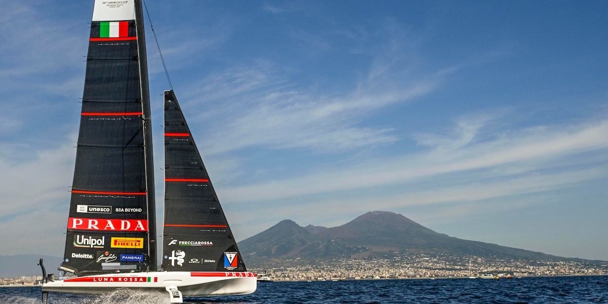 America's Cup: manca il vento a Napoli, cancellata anche la seconda partenza