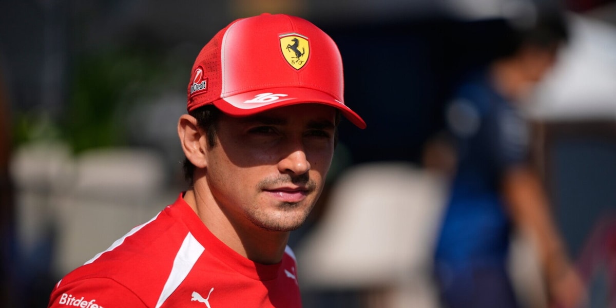 Leclerc da favola, beffato Piastri per un millesimo! Charles: "Ma c’è da fare”. Hamilton deluso