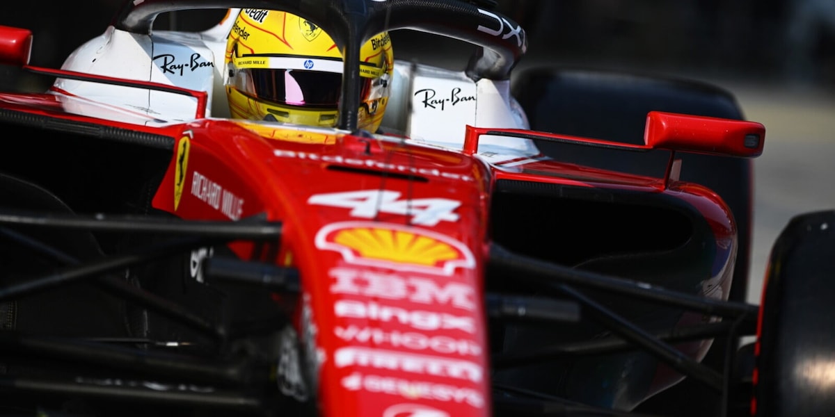 Verstappen in pole a Sepang, Ferrari in prima fila con Hamilton! Le posizioni di Antonelli e Leclerc