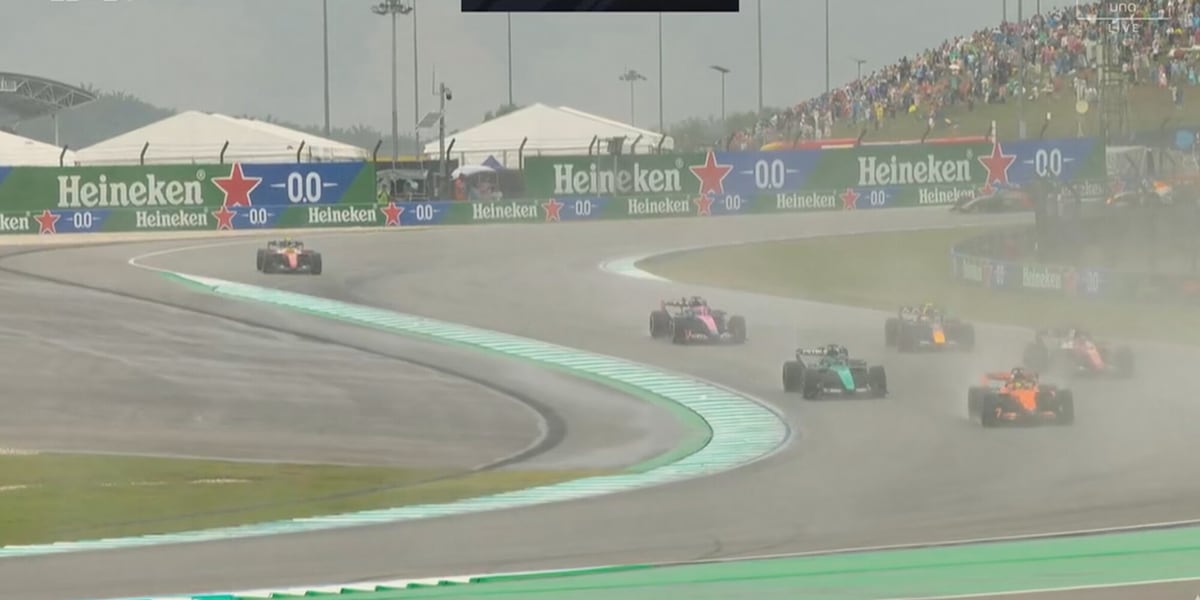 LIVE F1: diluvia in Malesia, si parte a breve. Problema per Hamilton