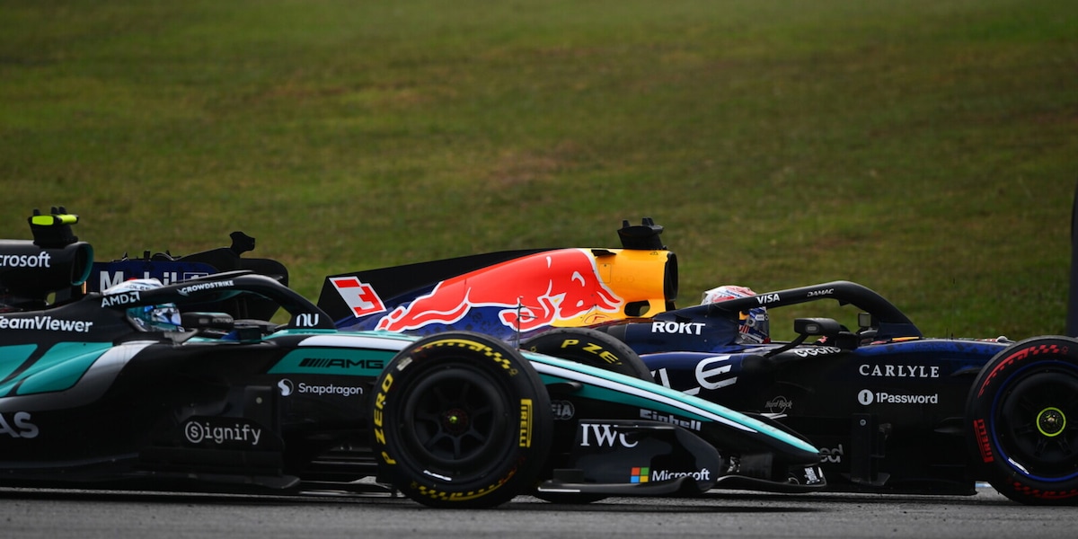 LIVE F1 Bahrein: segui il Gp in tempo reale. Duello Mercedes-Verstappen, Ferrari costrette alla rimonta. Le posizioni