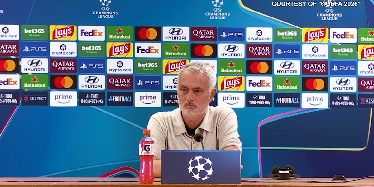 Real Madrid, Mourinho: "Dovrò dimenticare dove sono. Inter e Roma le più forti"