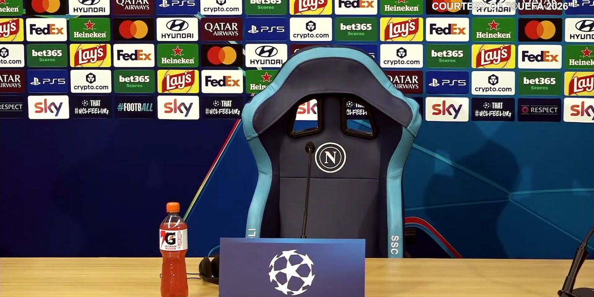 Allegri-Pellegatti, show in conferenza stampa con i...cavalli