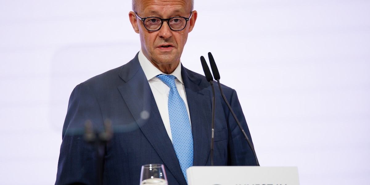 Merz, l'Europa sottovaluta la minaccia russa, Putin vuole più dell'Ucraina