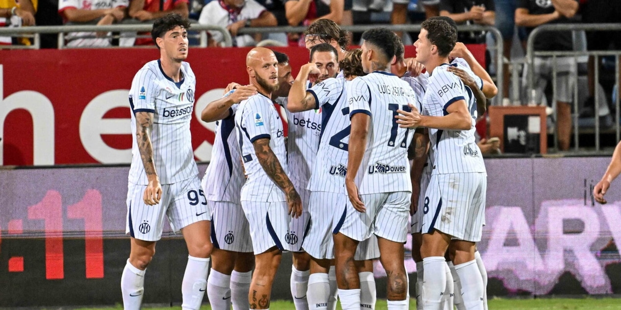 L’Inter espugna Cagliari: basta Calhanoglu. Lazio, Frattesi segna sempre: Genoa ko! Chivu-Gattuso a punteggio pieno