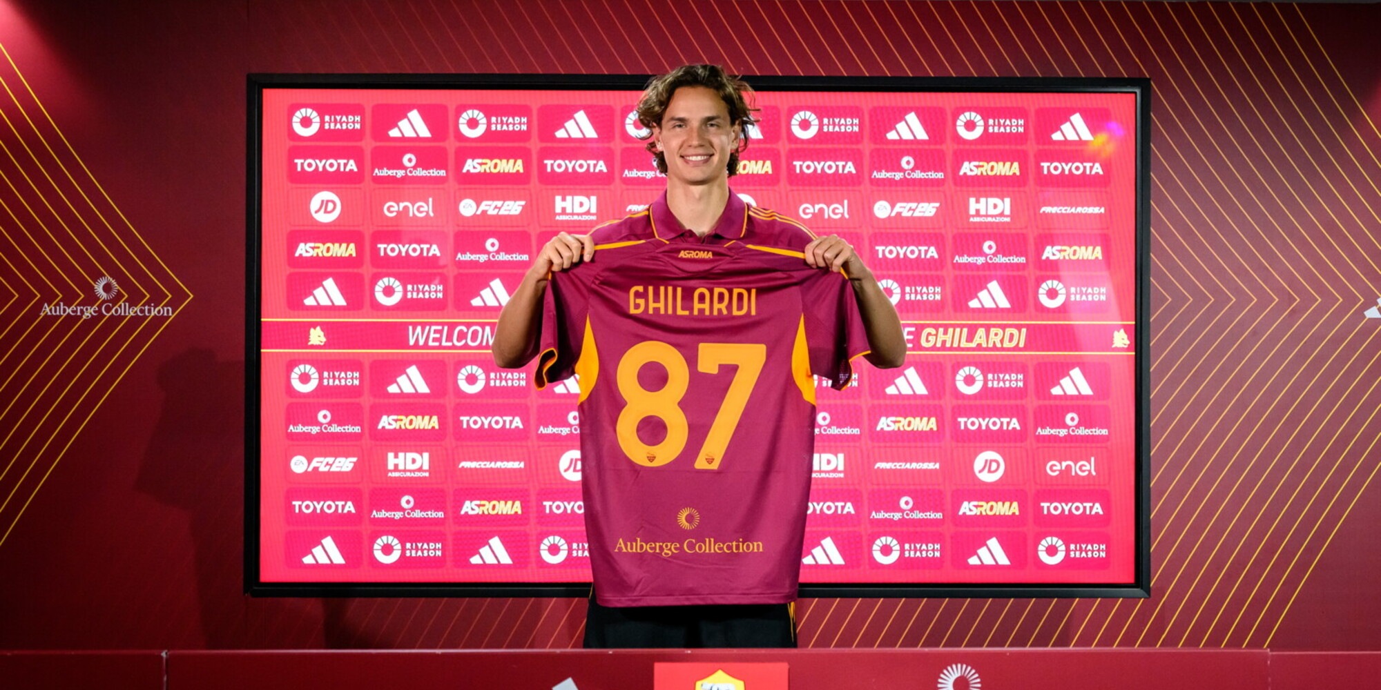 https://cdn.tuttosport.com/img/2000/1000/2025/08/02/075655480-626f607f-8064-4434-91ec-9ed2bbfb1796.jpg <p>Ghilardi alla Roma dal Verona, è ufficiale: la durata del contratto, tutti i dettagli</p>