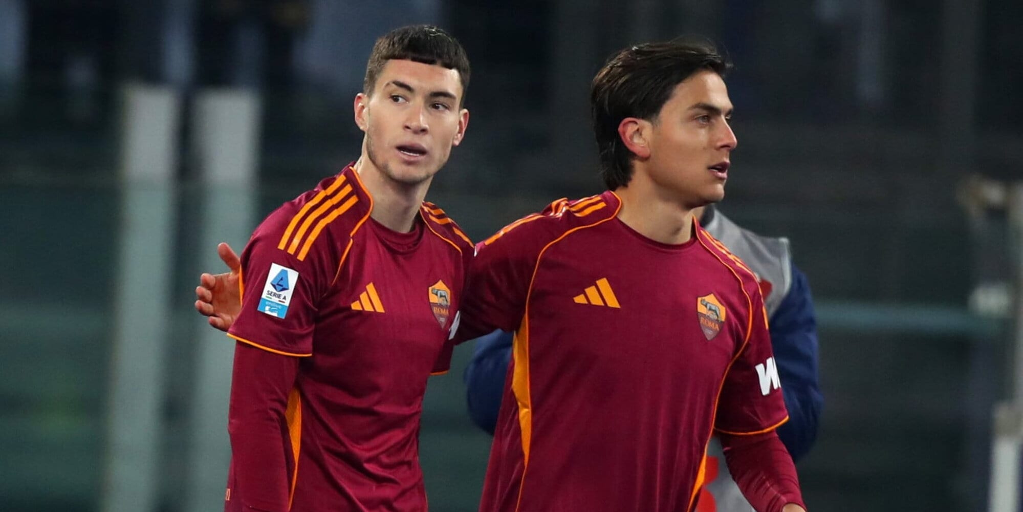 <p>De Rossi ne prende tre, la Roma batte il Genoa e torna quarta scavalcando la Juve</p>