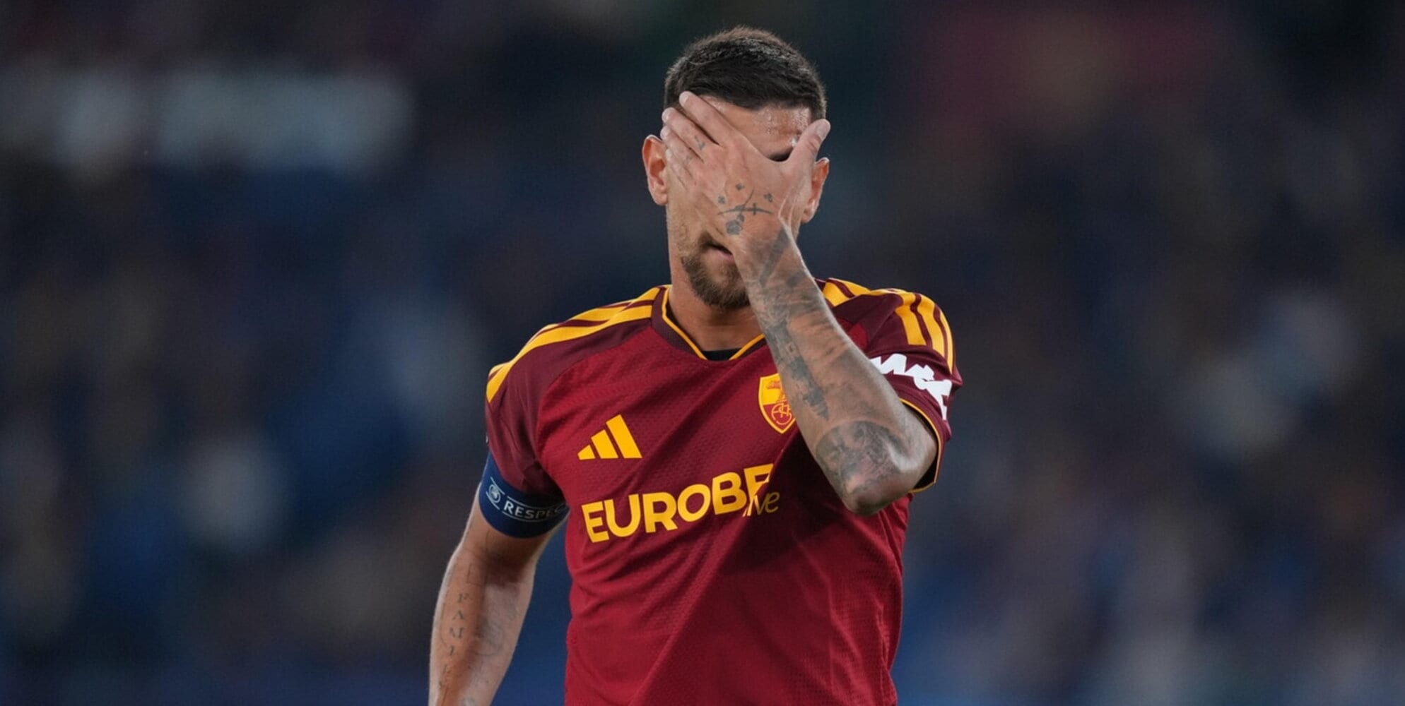 Hosszú kényszerpihenő: súlyos sérülést szenvedett a Roma csapatkapitánya
