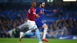 Chelsea, Higuain esce tra gli applausi. Hazard domina la scena