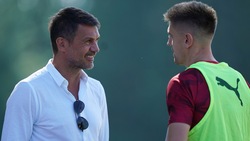 Maldini e Piatek a colloquio: il Verona nel mirino