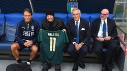 Mihajlovic va da Mancini: e il ct gli regala la 11 dell’Italia!