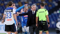 Napoli-Atalanta 2-2 tra emozioni e proteste: sugli spalti c'è Hamsik