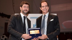 Agnelli premiato: è lui il "Torinese dell'anno"