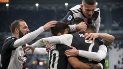 Cristiano Ronaldo segna, Higuain-Dybala illuminano. La Juve vola col tridente