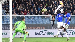 Juve, Ronaldo vola in cielo per il secondo gol alla Sampdoria