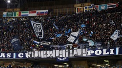 Napoli, protesta in curva: "Solo per la maglia"