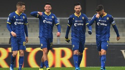 Verona show, tris al Lecce: segna anche Pazzini