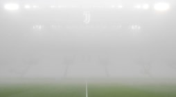 Juventus, la nebbia avvolge lo Stadium