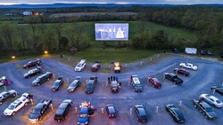 Stati Uniti, riaprono i drive-in durante il Coronavirus