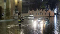 Roma, una bomba d’acqua allaga l’intera città