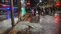 Duri scontri a Milano contro le misure anti-Covid