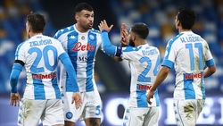 Lozano e Petagna ribaltano la Sampdoria: festa Napoli al Maradona