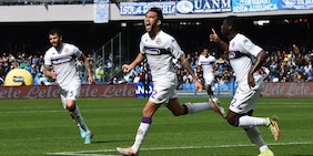 Il Napoli crolla, la Fiorentina vola con Gonzalez, Ikoné e Cabral