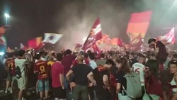 Roma giallorossa, la capitale piena di gioia