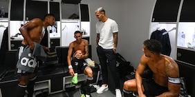 Paredes e Di Maria nello spogliatoio: parole di Juve...