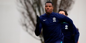 Dumfries torna nei piani Chelsea: l’Inter ci pensa, ma prende tempo