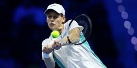 Sinner-Medvedev, la semifinale delle Nitto ATP Finals in foto