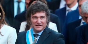 Deregulation Argentina, Milei si vende il calcio: l'assurda idea e le proteste